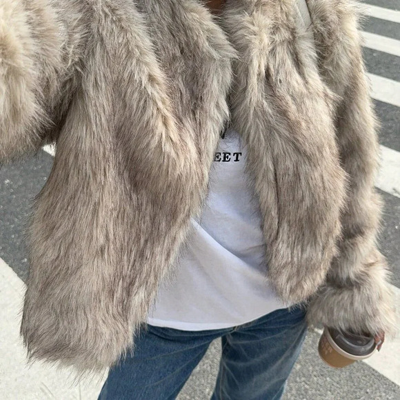 Khaki Casual Women's Long Sleeve Faux Fur Jacket - Picture 3 of 6